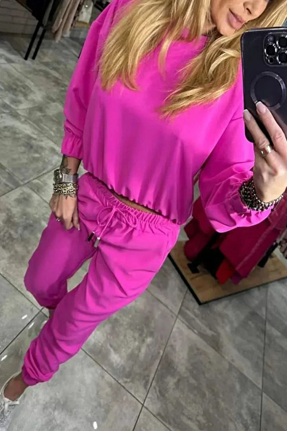 Conjunto de Mujer de Dos Piezas - Camisa y Pantalones de Color Sólido