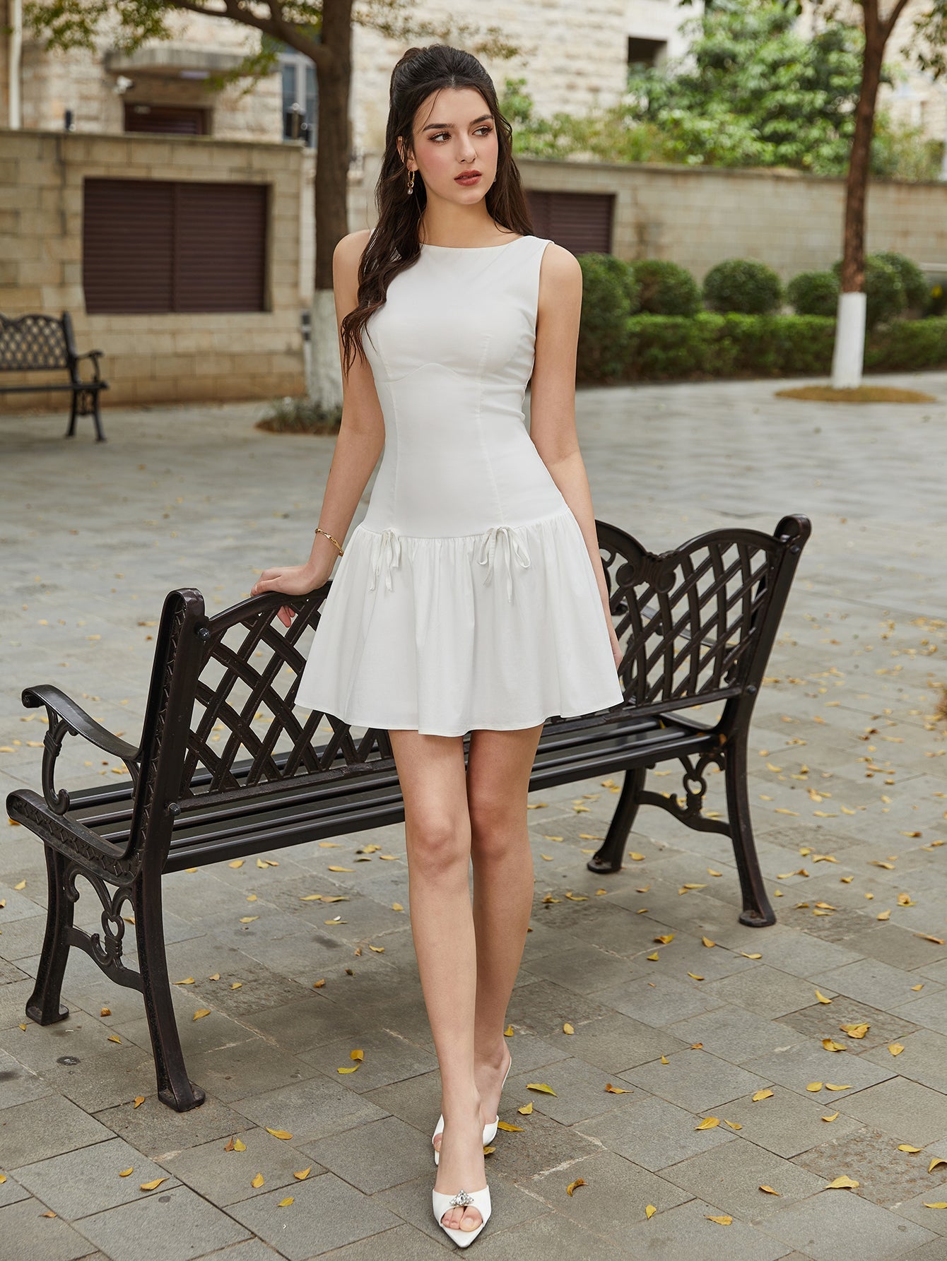 Bow Tie Embellished Sleeveless Pleated Mini Dress