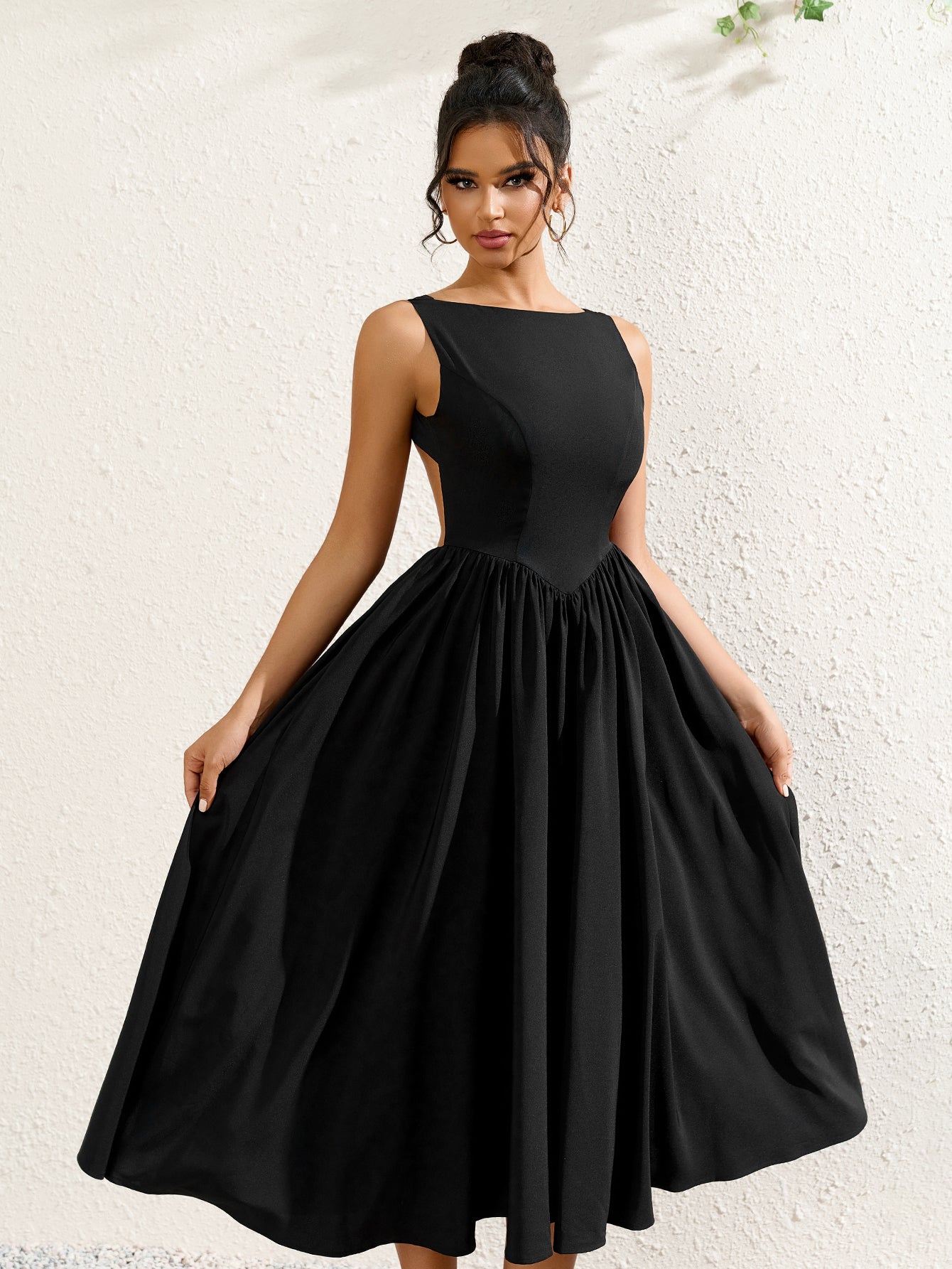 Crew Neck Backless Cut Out Ruched Solid Dress