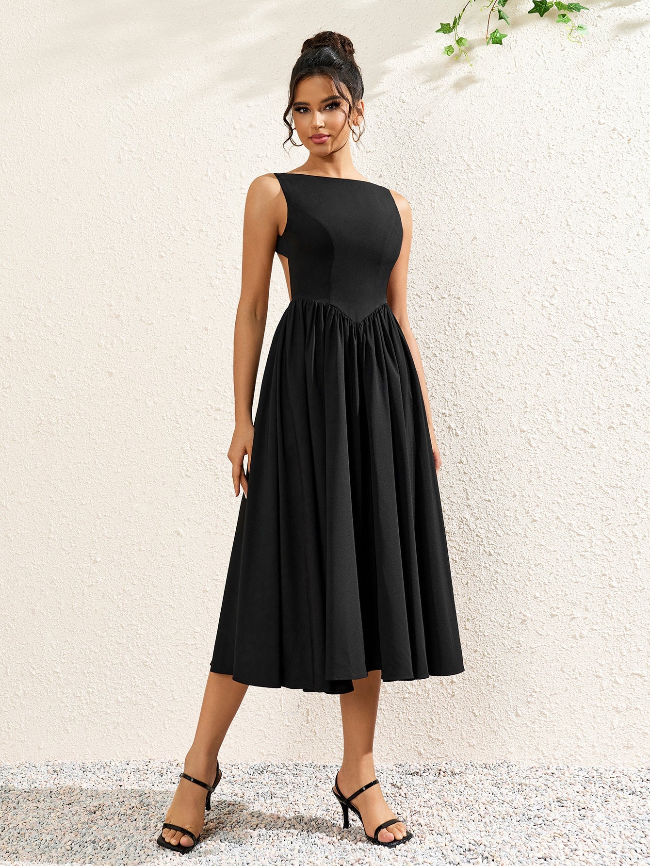 Crew Neck Backless Cut Out Ruched Solid Dress
